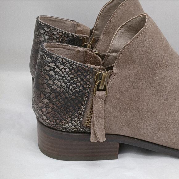 Volatile Womens Ankle Boots Size 9 Taupe Suede Snakeskin Western Low Heel Shoes - Picture 4 of 8